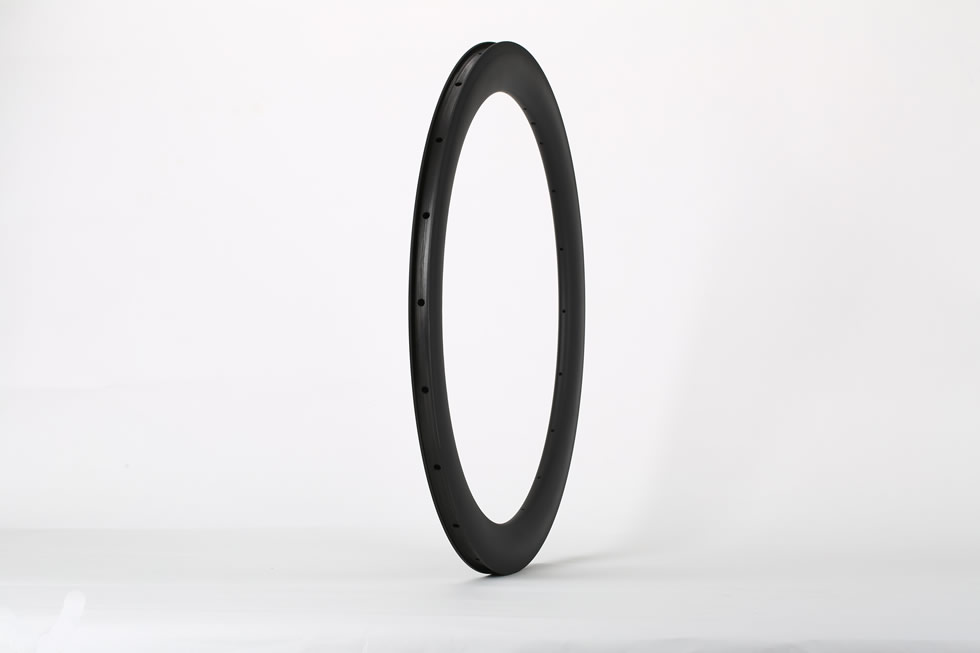 Carbon road bike out width 25.00mm inner width 18.00mm depth 60mm rim 700C clincher