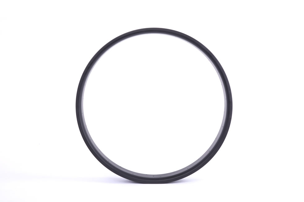 Carbon tubeless compatible fat bike rim 20mm depth inner width 85mm outer width 90mm wide double-wall construction hookless for 26 inch fat bike
